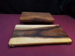 2 Natural Hardwood Plaque/Standson feet, for Displaying Items. 
Small W.15 L.26 H.5 Cm.