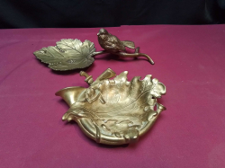 2 Lovely Pieces of Bronze items. Leaf with bird W.10 L.23 Cm.