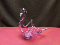 A murano glass Sweden swan stamped. W.13 L.17 H.18 Cm.