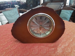 A Citizen Battery Wooden Mantel Clock.w.27 h.17.5cm