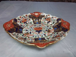 A Large Old Crown Derby Oval Dish with The Red Crown Mark C1870. 22x29 Cm. H.5 Cm.