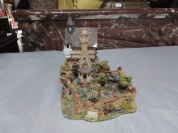 A Large Liliput Lane Castle model. W.13 H.15 Cm.
