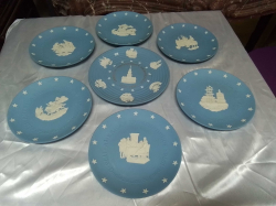 A Rare set of 7 Wedgwood Jasperware Plates Commemorative American independence.  W.20, 24 Cm.