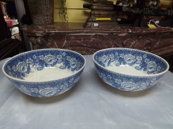2 Large Mason Bowls. W.26 H.11 Cm.