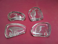 A Nice Set of Wedgwood wild birds Glass Paperweights 