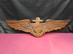 Large USA Wooden Wall Plaque, US Navy Navel 
Aviator Pilots Insignia.
L.66 D.21