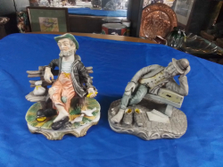 2 Large Capodimonte Figure of tramps.size 20x18 cm
