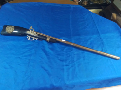 A Large replica Flintlock Rifle 99 cm