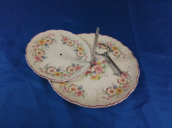 A pretty floral 2 tier cake stand