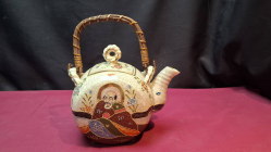 A Very nice good condition antique Japanese Satsuma moriage crackle- glaze porcelain samurai teapot stemped to based