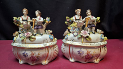 A Beautiful pair of old dresden lidded trinket boxes very rare to find 2 in absolutly perfect original condition