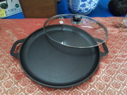 A cast iron plate with cover