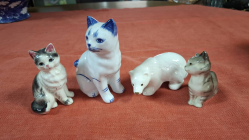 A Model Polar Bear and 3 Cats, W.8 cm H.12 cm