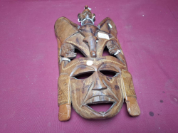 High quality wooden mask
W.16
H.26
