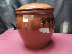 Tokoname Ware Crock, Hisamatsu Ceramic Pickling Jar/ Barrel with lid, Numbered and Dated, Very Heavy. 
H.26cm.
D.26Cm.