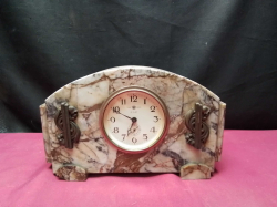 Vintage marble o'clock 
H.15cm.
D.6cm.
W.24cm.