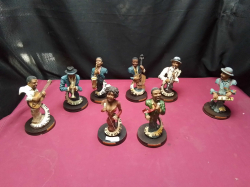 A collection of 8 Black JAZZ BAND figures H15cm