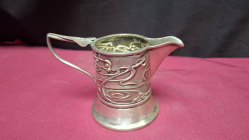 A stunning antique art nouveau sterling silver jug hallmarked 1910 
