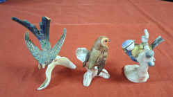 3 Good Goebel figures of Birds (chips to one break and a tail)