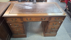 Twin Pedestal Desk. 122x61 cm H.80 cm D.58 cm