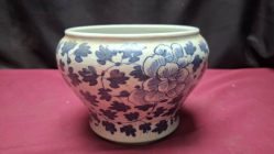 A Chinese porcelain blue & white cache pot. H.14 cm rim. 17 cm