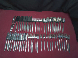 A lage set of knives forms and Spoons place setting 
66piece 