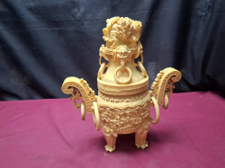 A very nice lidded ornament type vase nicely carved with dragon features 30x25 cm 