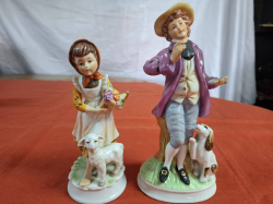 2 Pretty figures. H.10 cm H.23cm