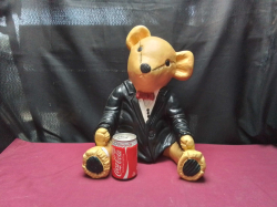 Large Vintage  teddy bear display figure 
H39CM.
W25CM.