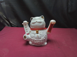 Japanese lucky cat