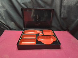 japanese Lunch Box , with all - in -one  Table 
W32cm.
L39.9cm
