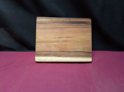Natural Wood Display Stand  on Bun Feet , very pretty .
L21cm.
H5cm.
W26cm.