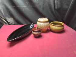 3 Ceramic Glazed Bowls and 1 Black Dish .
L42cm.
H6cm.
W12.