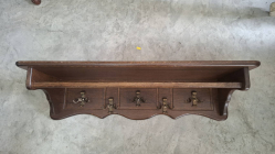 A very unusual solid Oak 5 hook coat shelf
L95.5cm
W33cm.