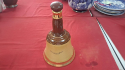 BELLS WADE Whiskey decanter. W.15 cm H.25 cm