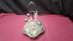 5-Piece Cruet Set With Rotating Condiment Stand. Dimensions. W.20 H.30 cm