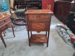 A Nice side drawer and a door Cupboard imlaii
L46cm
D34cm.
H76cm.
