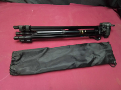 High Quality camera tripod as new in case 