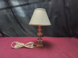 A Small bedroom onyx  painted lamp 
H30cm.