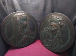A Pair of slate Carving of jesus christ and the Madonna .Wall hanging 
H61cm.
W60cm.
