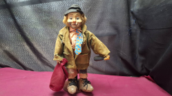 Emmett Kelly Weary Willie the Clown Hobo Doll
H35cm. W220cm.