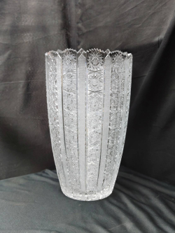 Large Bohemian Cut led Crystal Vase
H35cm. W22cm.
