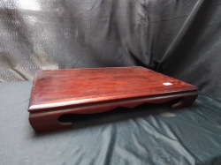 Rosewood Kadai,1970s rectangle curved legs,flowers/ceramic stand
L48.5cm. W33cm.