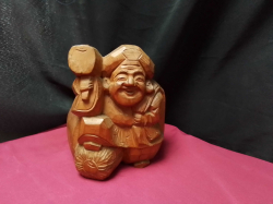 A Daikokuten figure 
H20cm.W14cm.