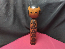 A vintage doll by Okamoto Usaburo 1917-2009s 
H36cm.W5cm.
