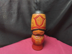 A vintage hand carved Ainu-Nipopo wooden Quartz doll
H30cm. W8cm.