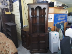 Display corner mid Century cupboard 
H176cm.W67cm L44cm.