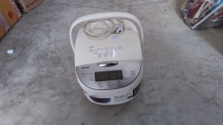 The Toshiba 1.8L Digital Rice cooker, model RC-T18DR1