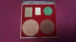 Rare boxed set of 5 amulets Wat Amnat phra chao yai lue chai