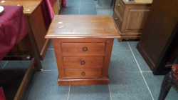 A Mahogany sides Cupboard with 3 drawers.
H61cm. W56cm. D36cm.